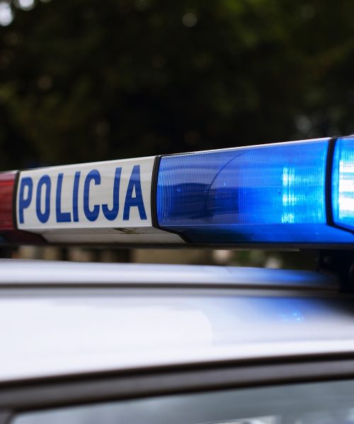 Policja bÄ™dzie walczyÄ‡ ze spoÅ¼ywaniem alkoholu przy Szkole Podstawowej w NiedÅºwiedziu.